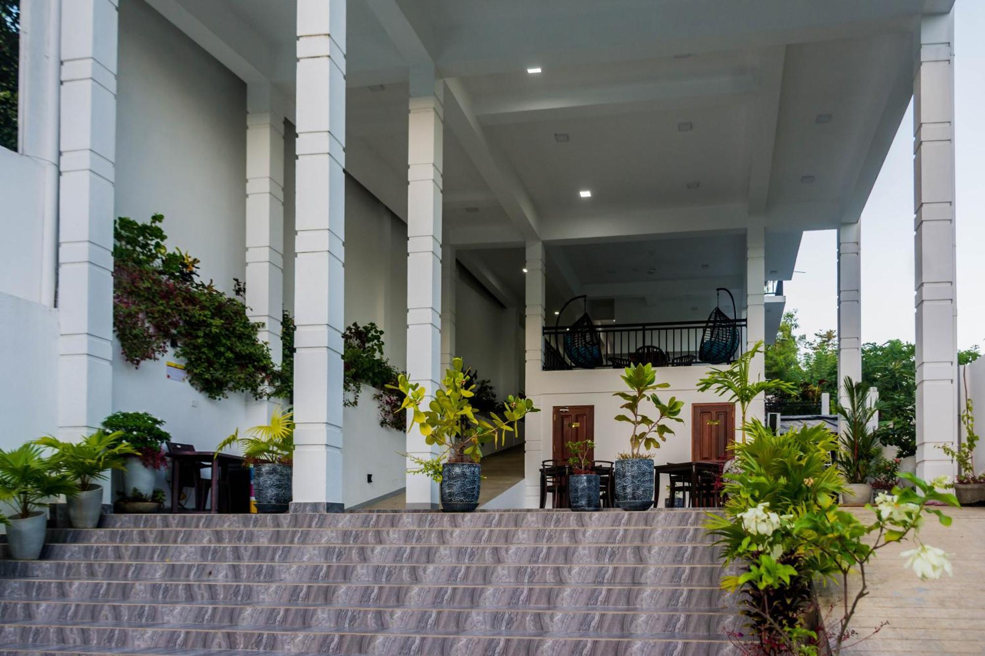 Hotel Zodiak Tangalle Exterior foto